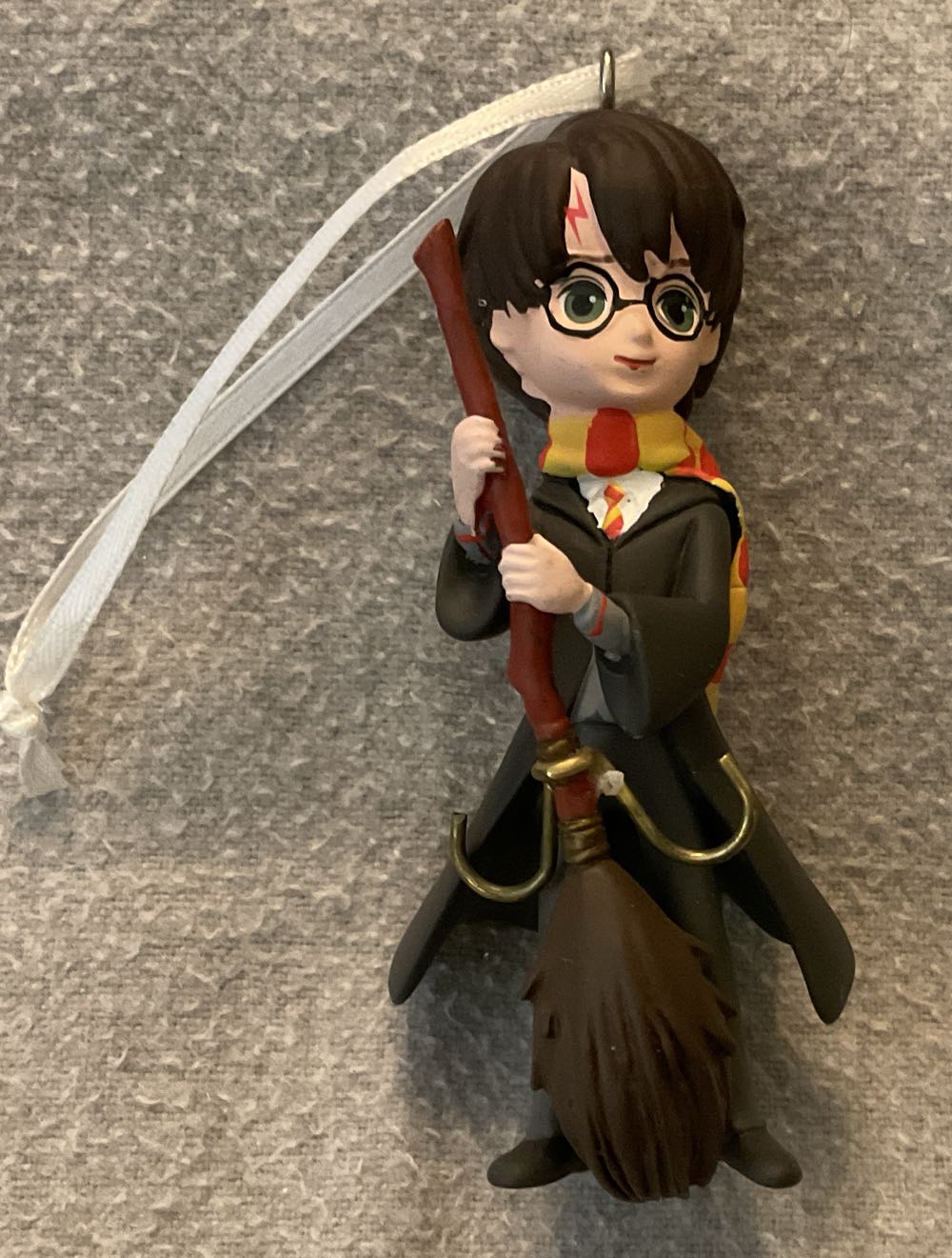 Harry Potter Christmas Hallmark Wizarding World - Harry Potter (Hallmark Keepsake Ornaments) ornament collectible [Barcode 661127022650] - Main Image 2