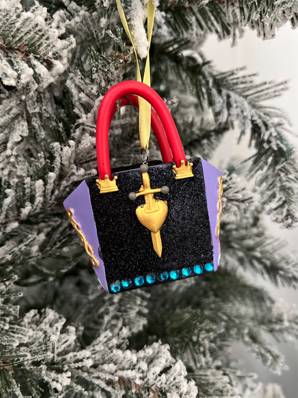 Snow White Evil Queen Purse  ornament collectible - Main Image 2