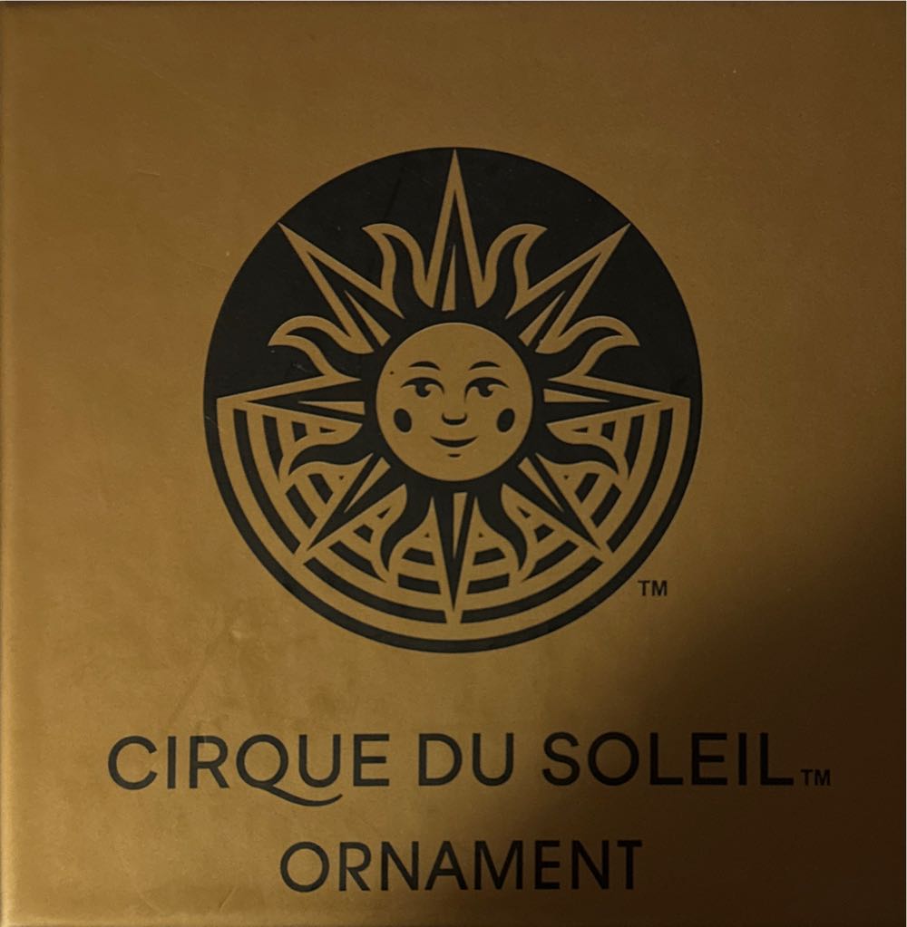 I Saw Moo-mmy Kissing Santa Claus