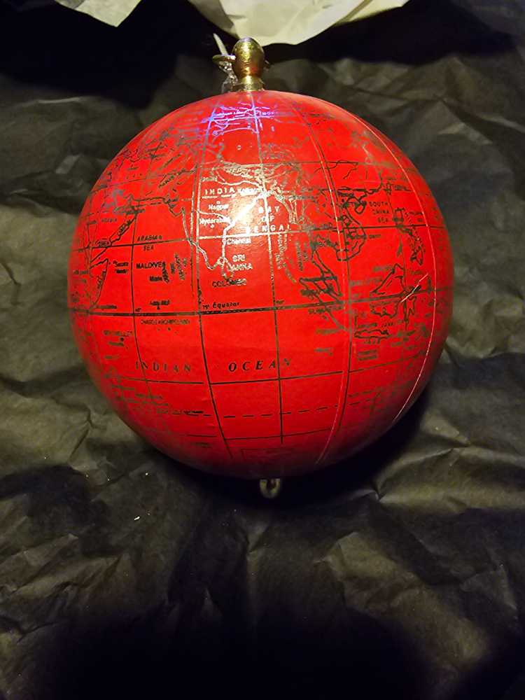 Globe Ornament  ornament collectible [Barcode 033849194845] - Main Image 1