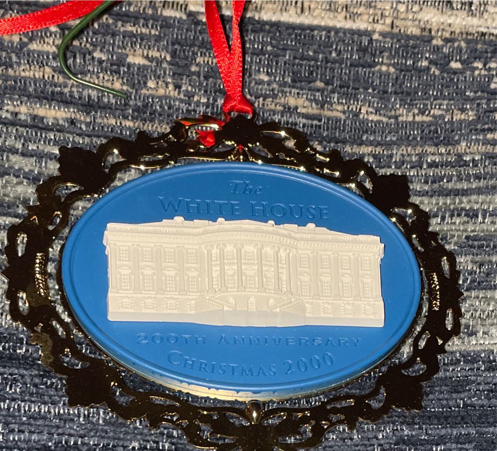 White House Christmas Ornament 2000 - White House Christmas Ornament (George Washington) ornament collectible - Main Image 2
