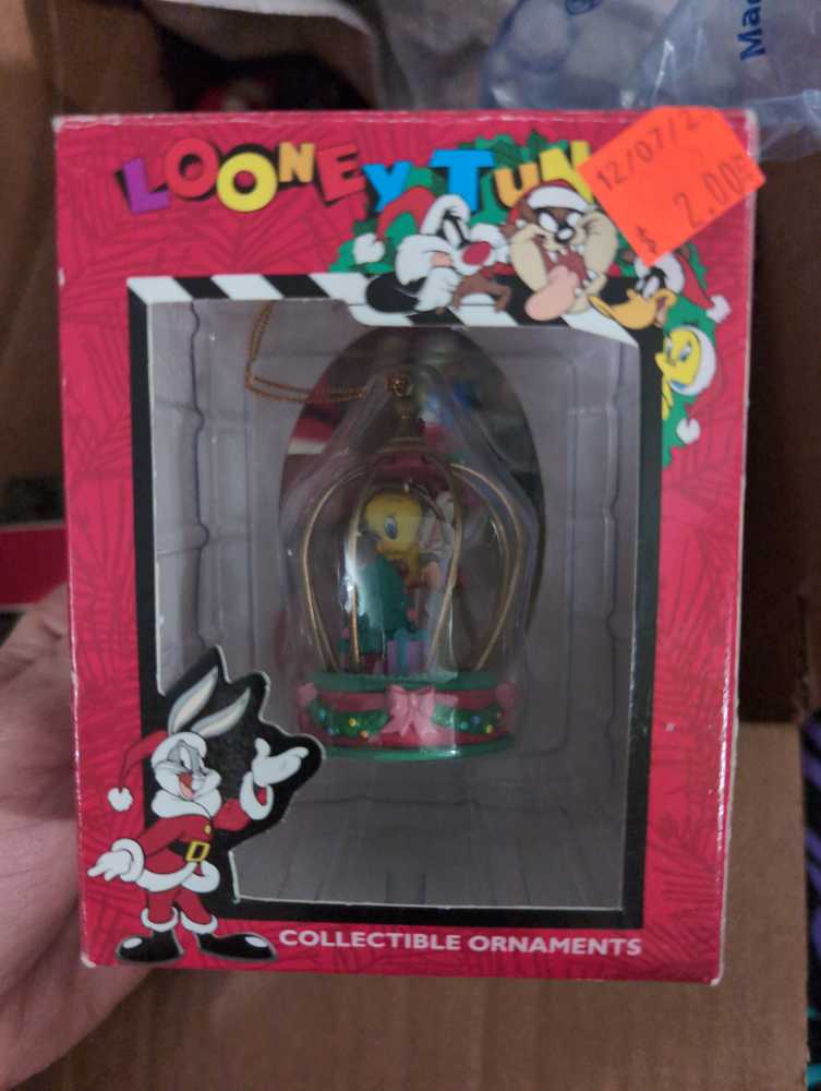Looney Tunes Tweety In Birdcage  ornament collectible [Barcode 097013515539] - Main Image 1