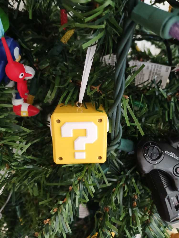 Hallmark Christmas Ornament Nintendo Super Mario ...  ornament collectible [Barcode 661127010930] - Main Image 2