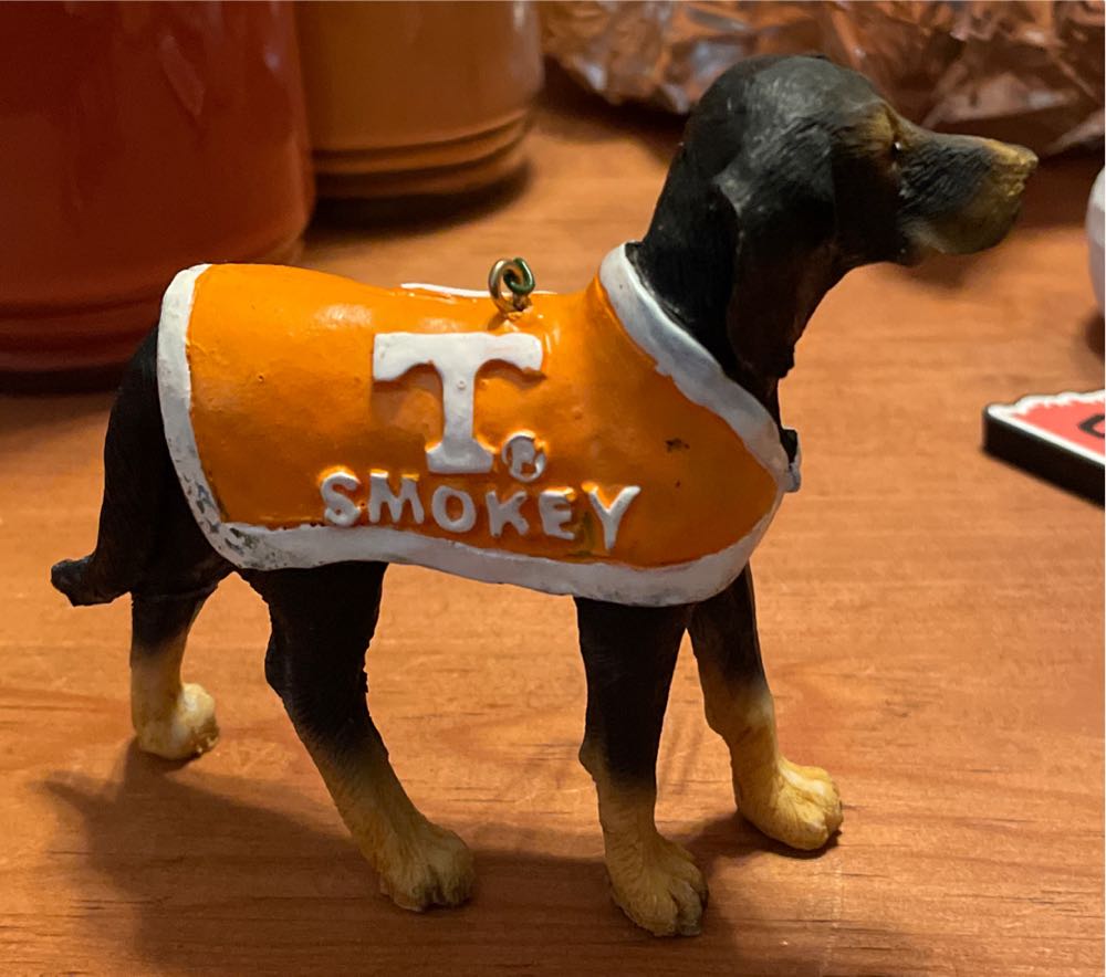 UT Smokey Dog  (UT) ornament collectible - Main Image 2