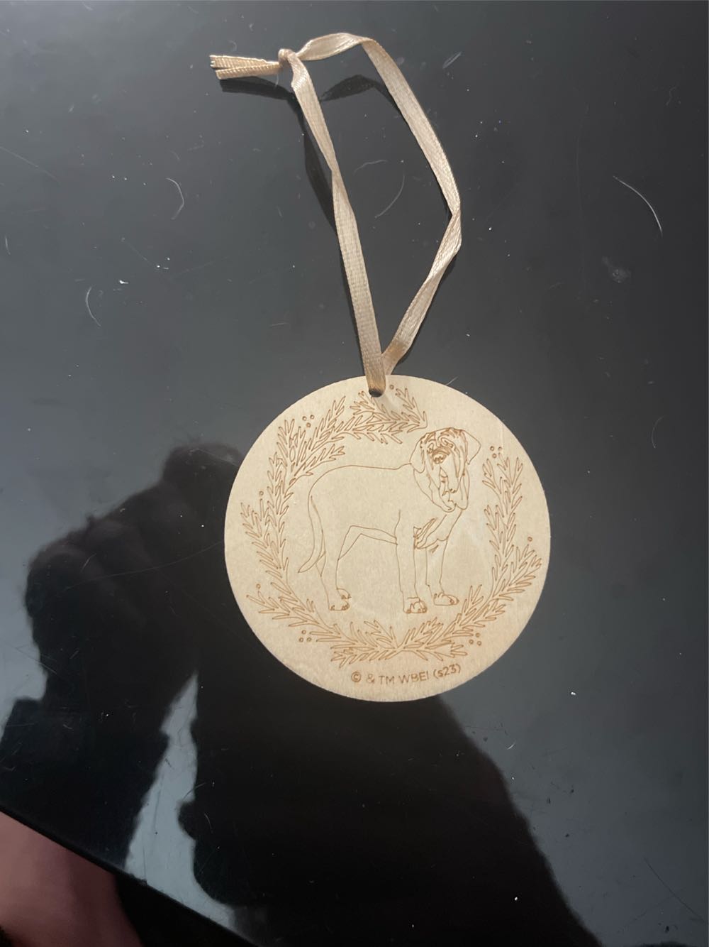 Fang Wooden Circle  ornament collectible - Main Image 1