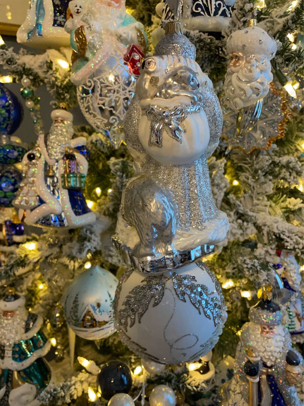 HY Winter Glory  ornament collectible - Main Image 3