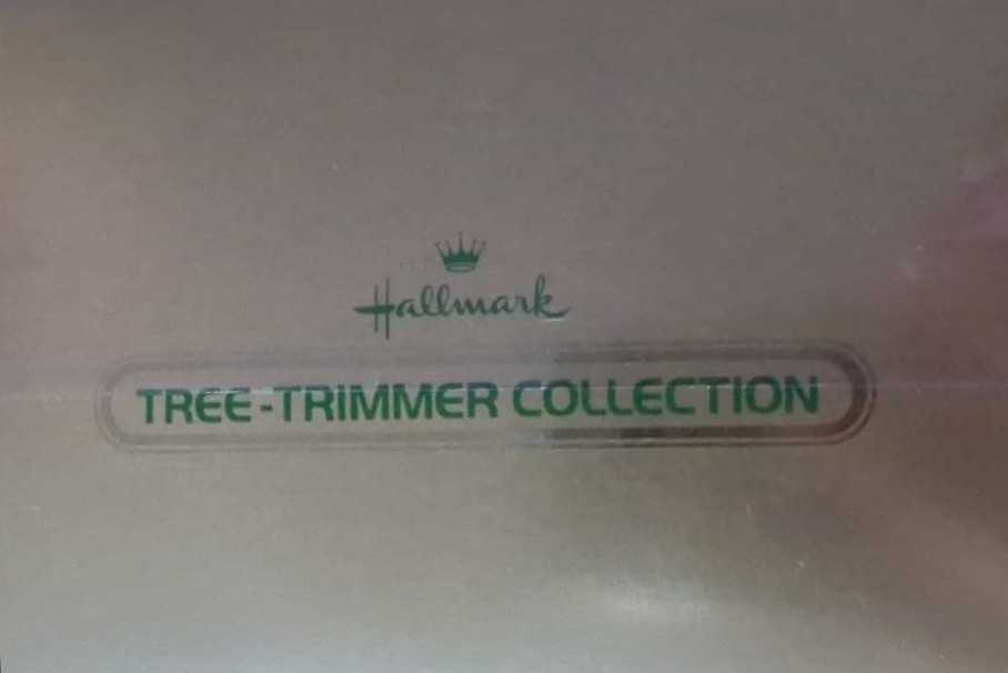 Poinsettia Holly Ball Vintage - Tree Trimmer Collection (Old World) ornament collectible - Main Image 3