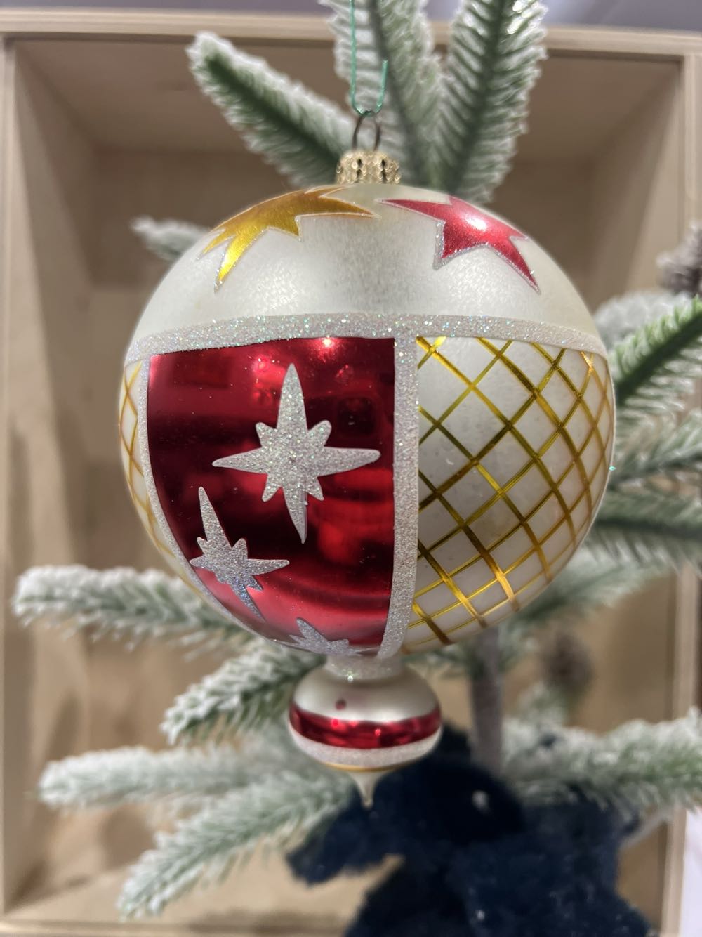 Fantasia - Star Cascade (yellow) - Fantasia Boxed Set (Fantasia) ornament collectible - Main Image 2