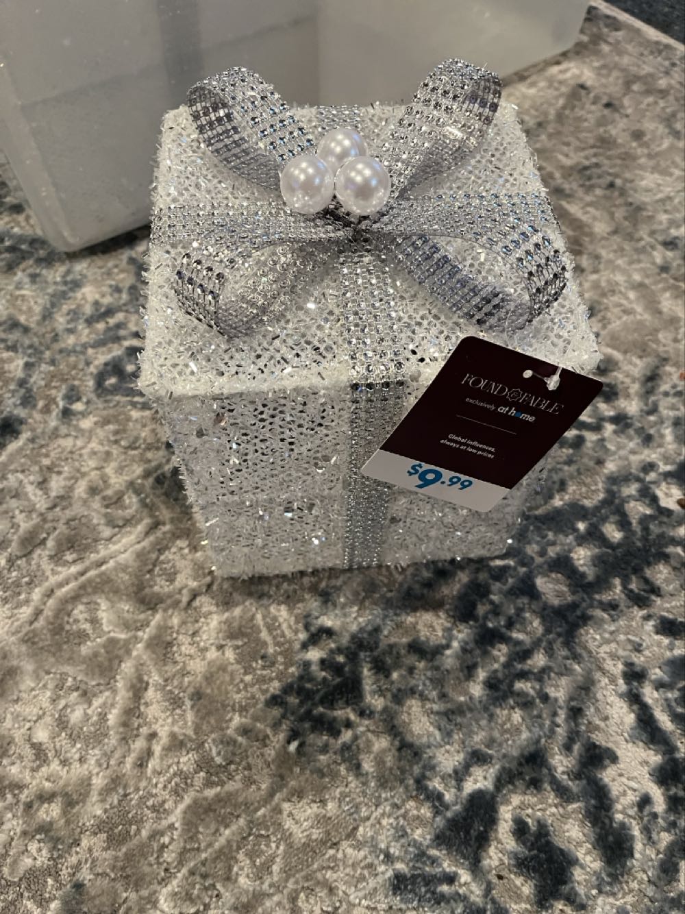 Silver Small Gift Box  (Christmas) ornament collectible - Main Image 2