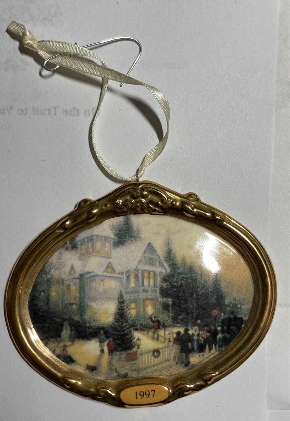 Victoria Christmas - Thomas Kinkade - 1st In Series ornament collectible - Main Image 3