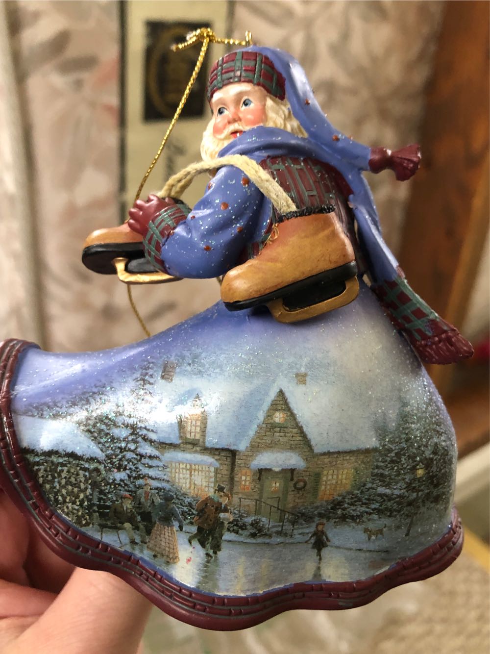 Tinkerbell With Blue Gift Box