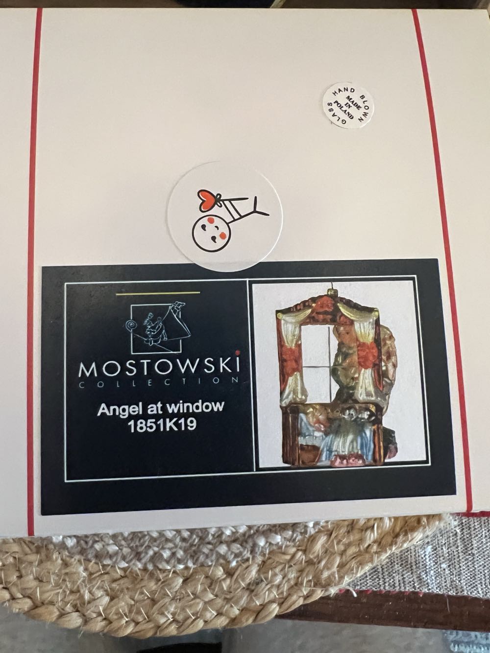 Angel At Red Window/Czuwający Anioł/Aniol W Oknie - Kolekcja Wiktoriańska ornament collectible - Main Image 4