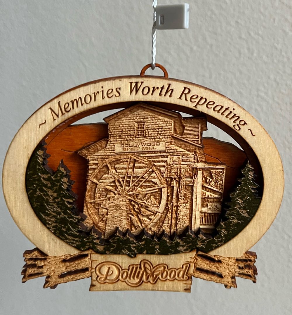 Dollywood - Memories Worth Repeating Watermill  ornament collectible - Main Image 2
