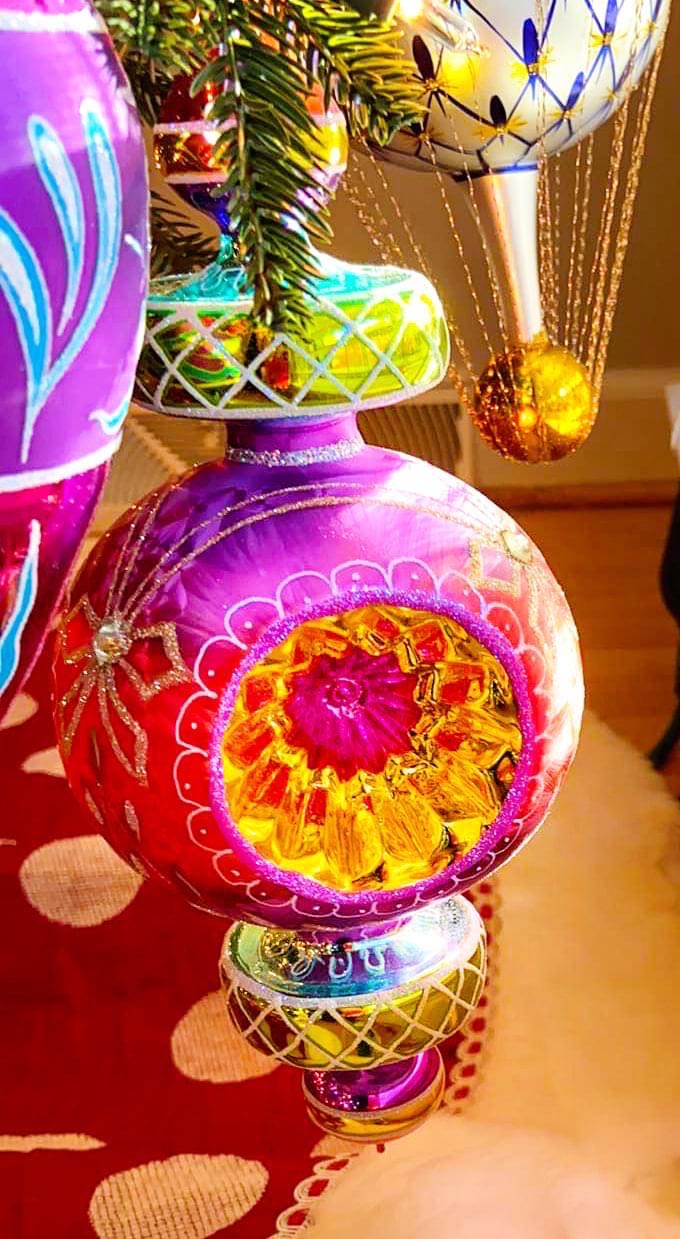 Razzle Dazzle   ornament collectible - Main Image 4