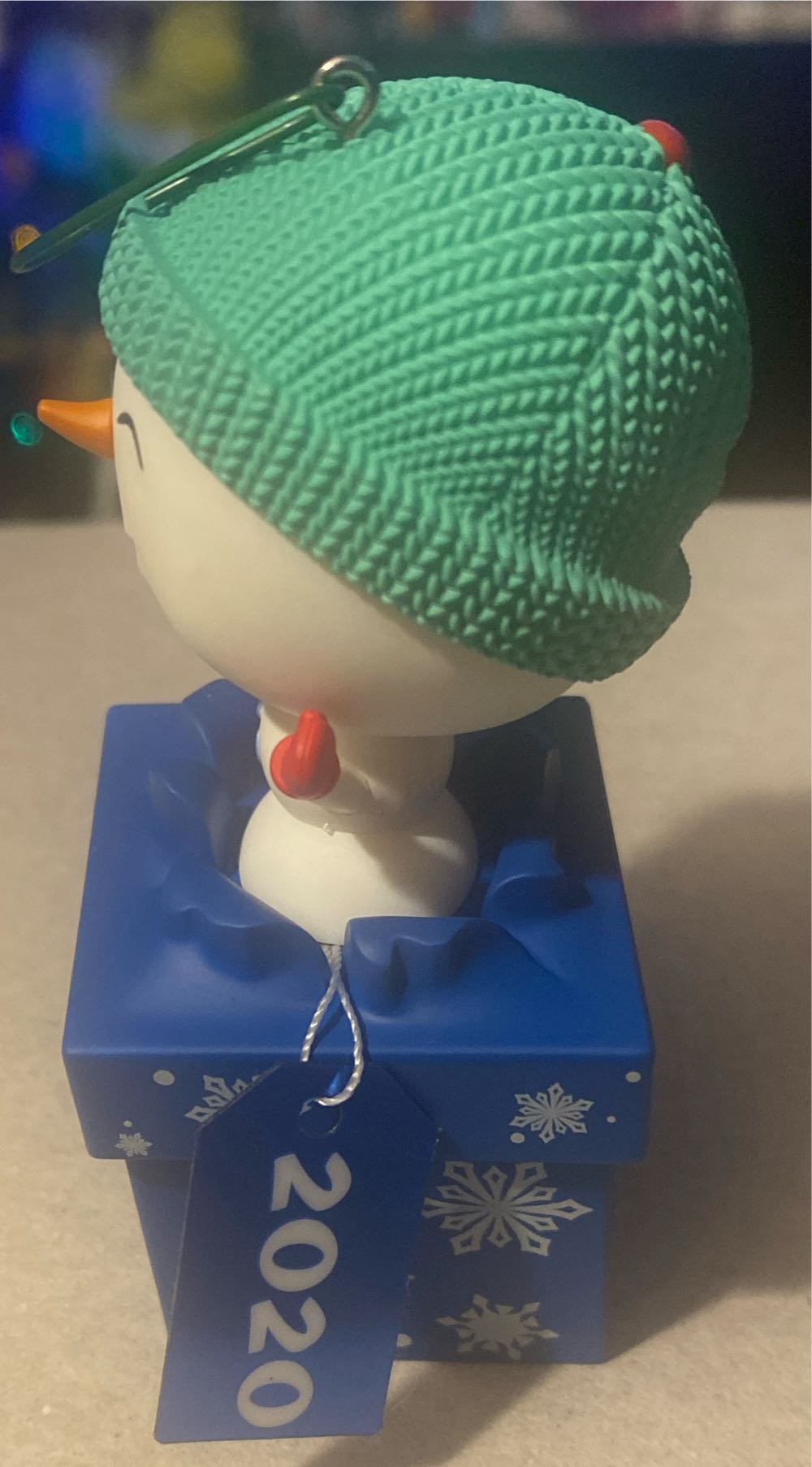 Hallmark Grandson 2020 - Grandchildren (Snowman- Family) ornament collectible - Main Image 3