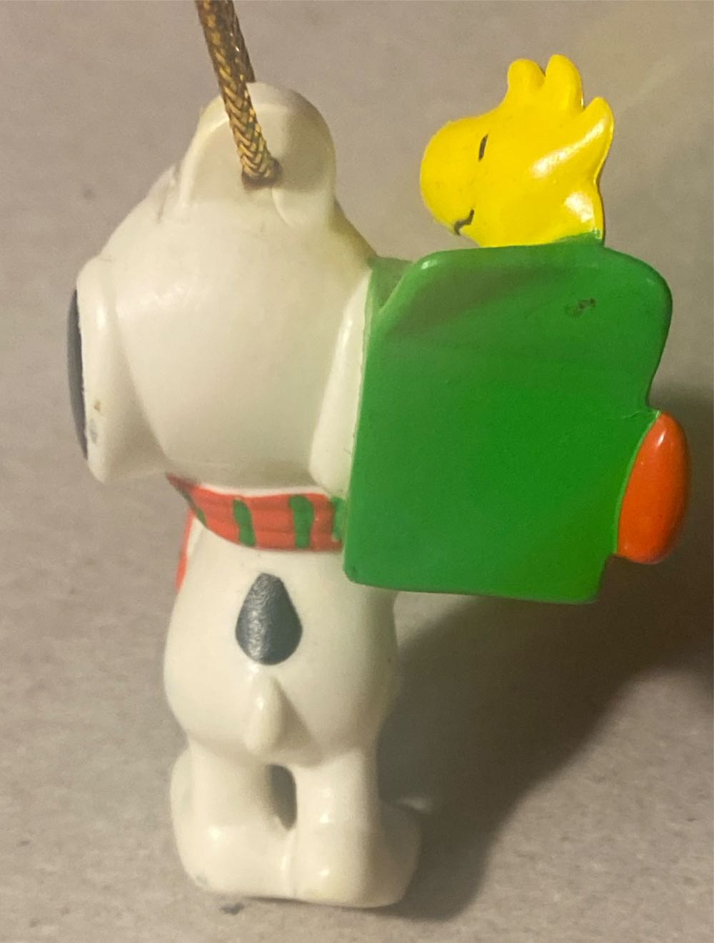 Snoopy With Woodstock In Present - Snoopy And Woodstock (Peanuts) ornament collectible - Main Image 2