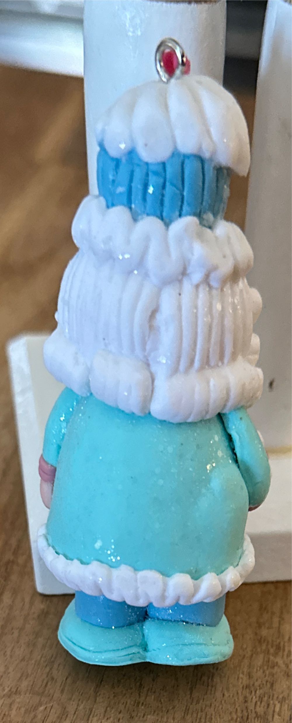 Sweet Santa - Winter (Winter Fun) ornament collectible - Main Image 2