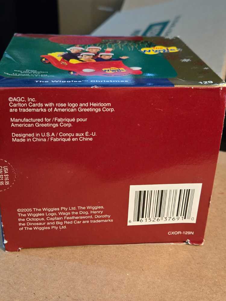 Carlton Cards The Wiggles Christmas - the wiggles (the wiggles) ornament collectible [Barcode 661526376910] - Main Image 3