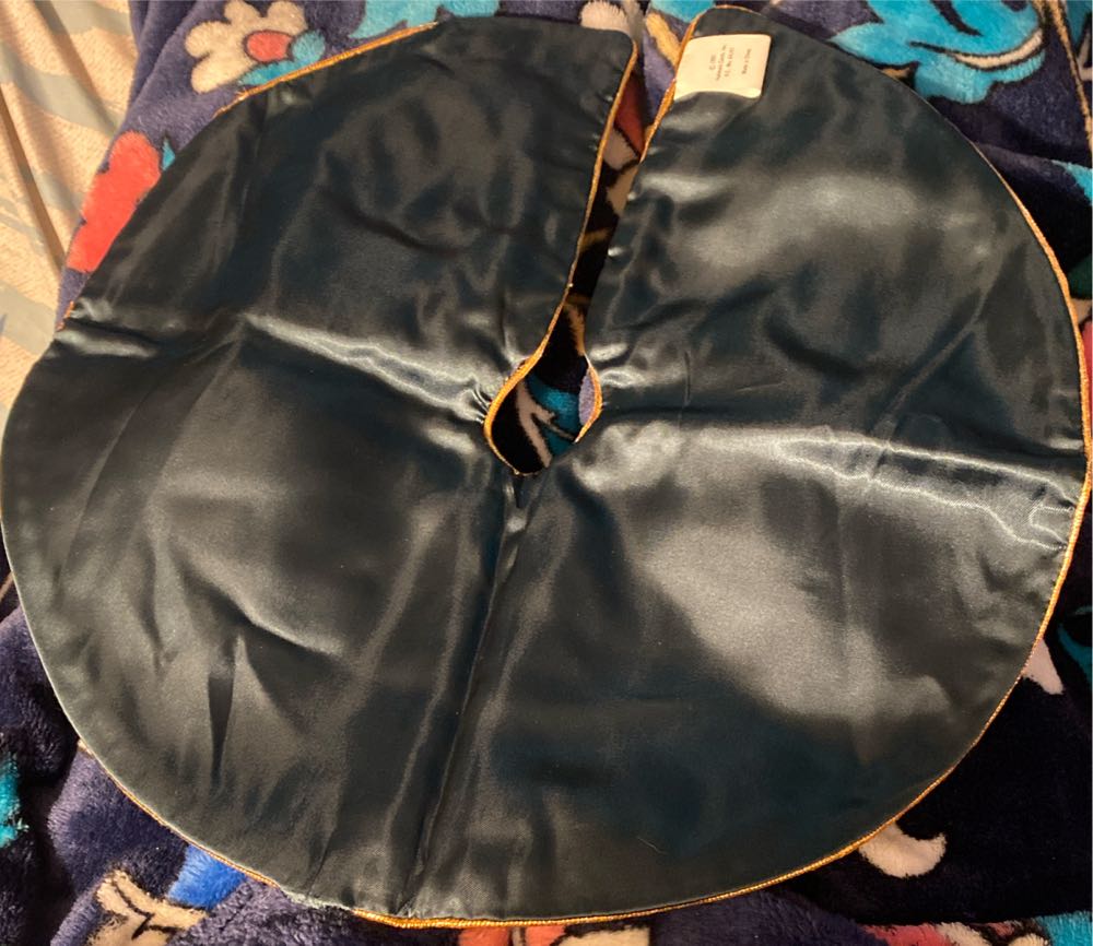 Hallmark Miniature Tree Skirt - Tree Skirt (Hallmark Keepsake Miniature) ornament collectible - Main Image 2