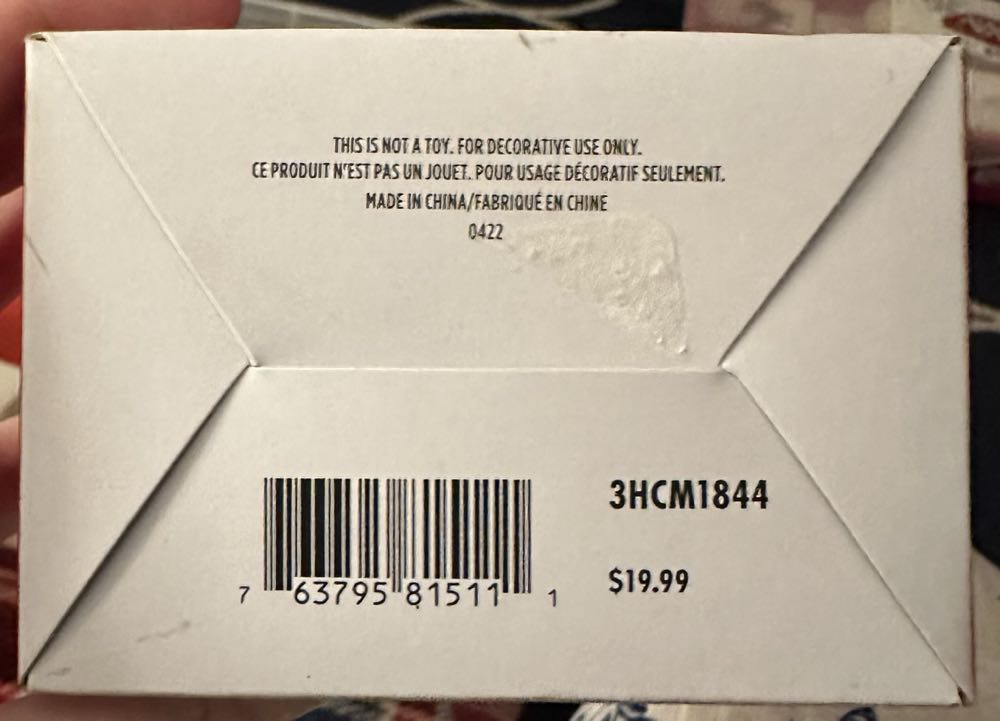 Hallmark Wonder Woman (WE84)  ornament collectible [Barcode 763795815111] - Main Image 3