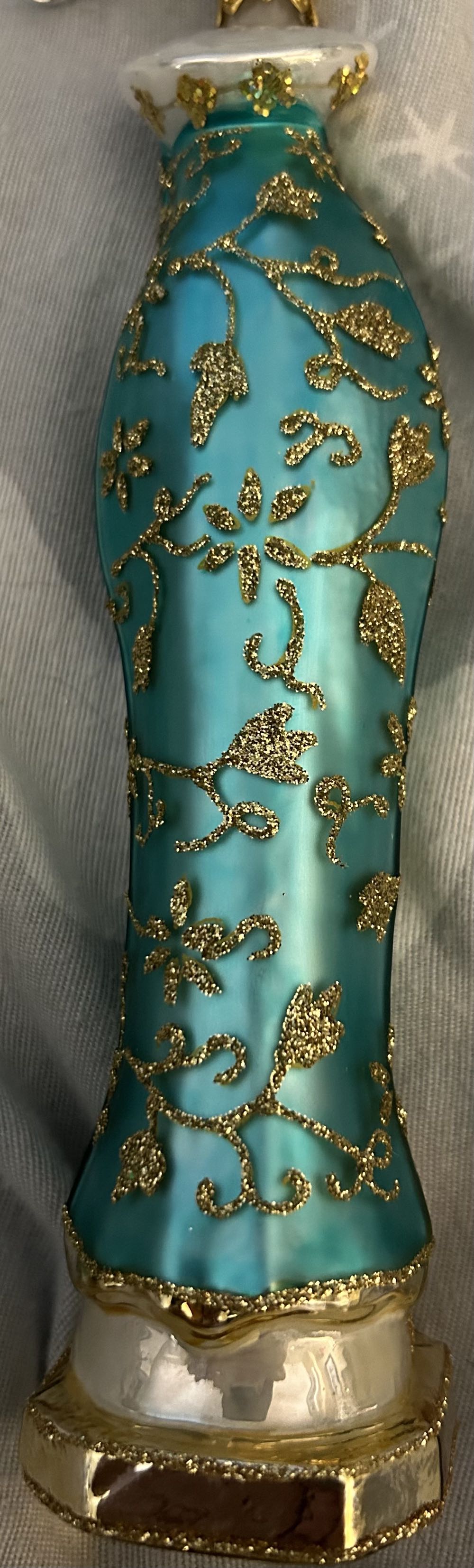 Hallmark Heritage Blown Glass Madonna Ornament Made ... - Heritage Collection ornament collectible [Barcode 763795114375] - Main Image 3