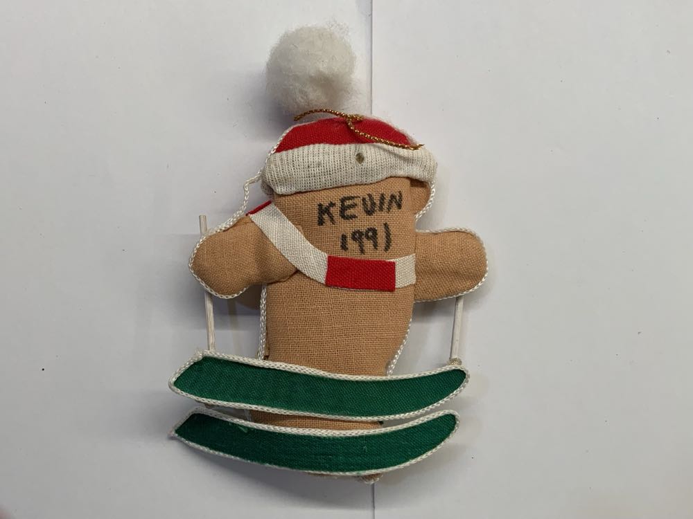 Skiing Bear Ornament - Kevin 1991 - Friends ornament collectible - Main Image 2