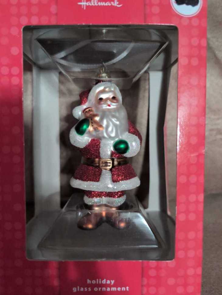 Blown Glass Santa  (Santa) ornament collectible [Barcode 795902130282] - Main Image 2