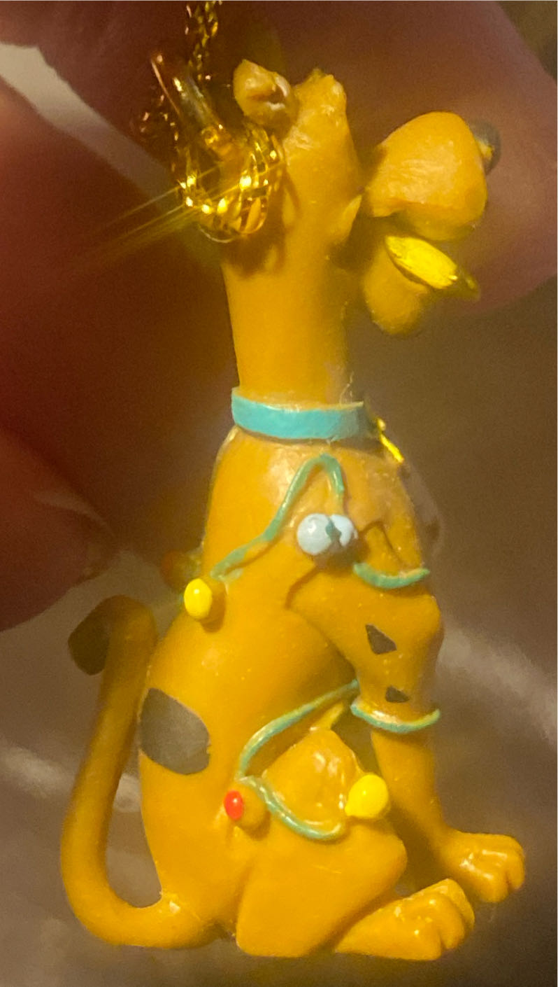 Scooby Doo With Lights And Cookie Miniature Ornament - Scooby Doo (Scooby Doo) ornament collectible - Main Image 2