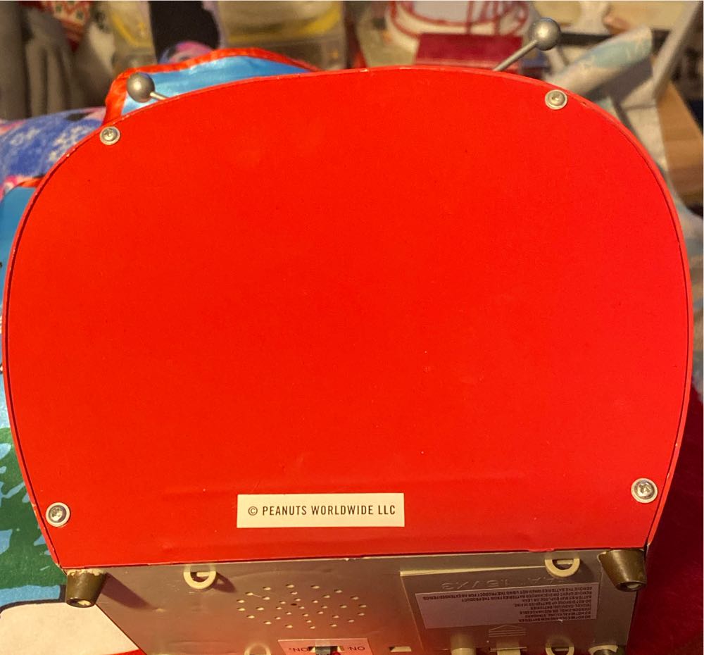 Peanuts Holiday Retro TV Scene Tabletop Decoration - Peanuts Gang (Peanuts) ornament collectible - Main Image 2