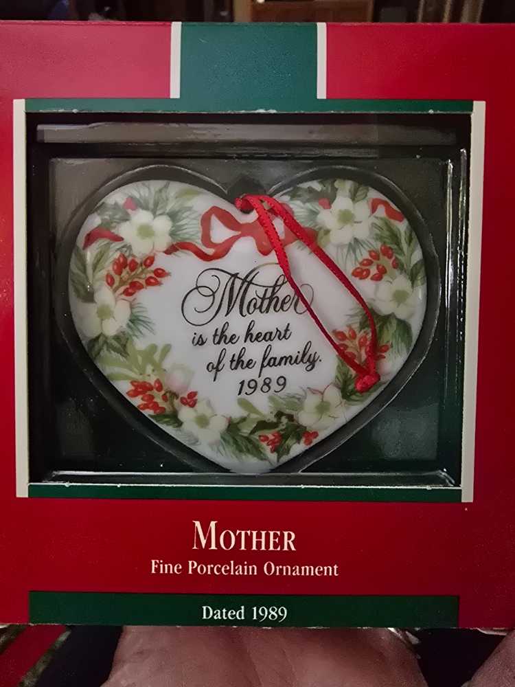 Mother 1989  ornament collectible - Main Image 3
