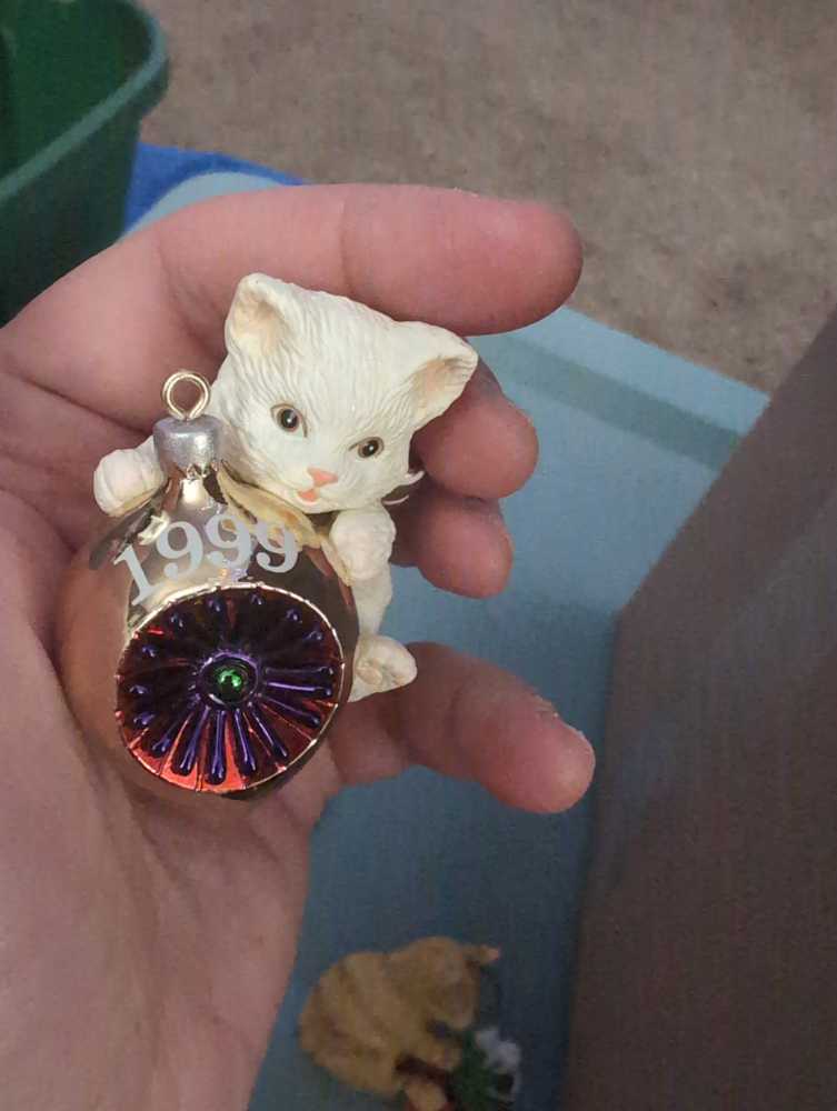 Hallmark Keepsake Ornament: Star Wars: A New Hope C-3PO and R2-D2 : 19th in