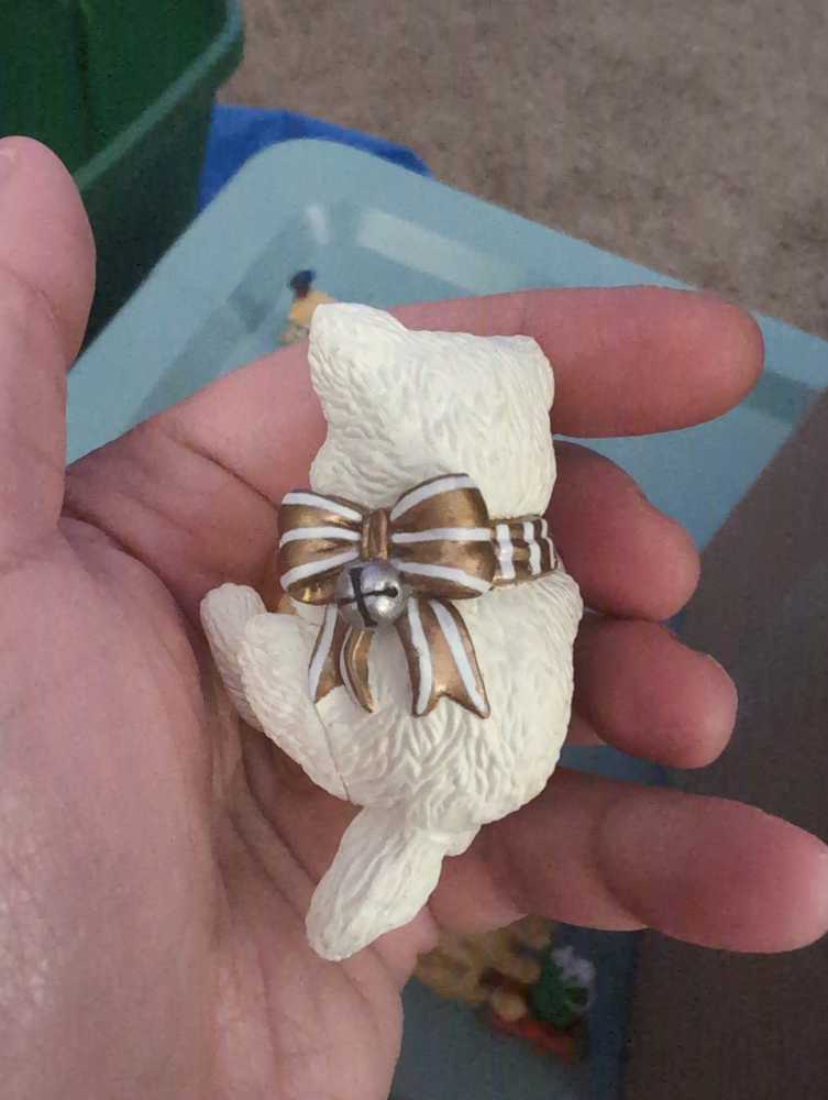 Purr-fect Holidays 1999  ornament collectible - Main Image 3