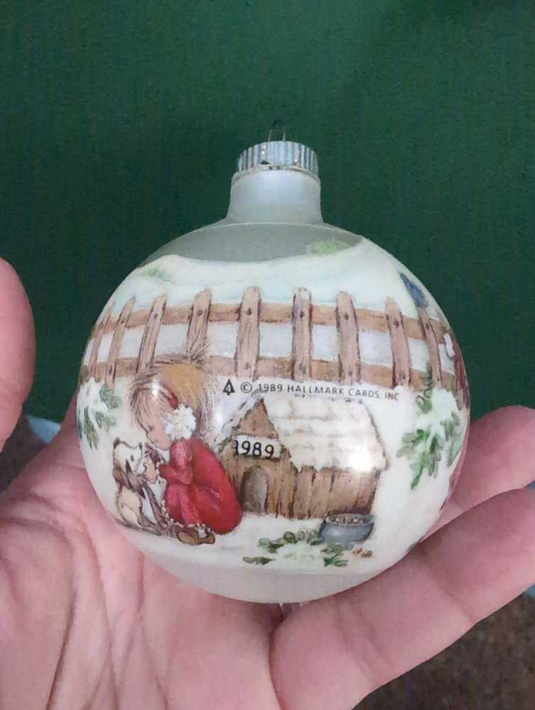 Betsy Clark: Home For Christmas 1989  ornament collectible - Main Image 3