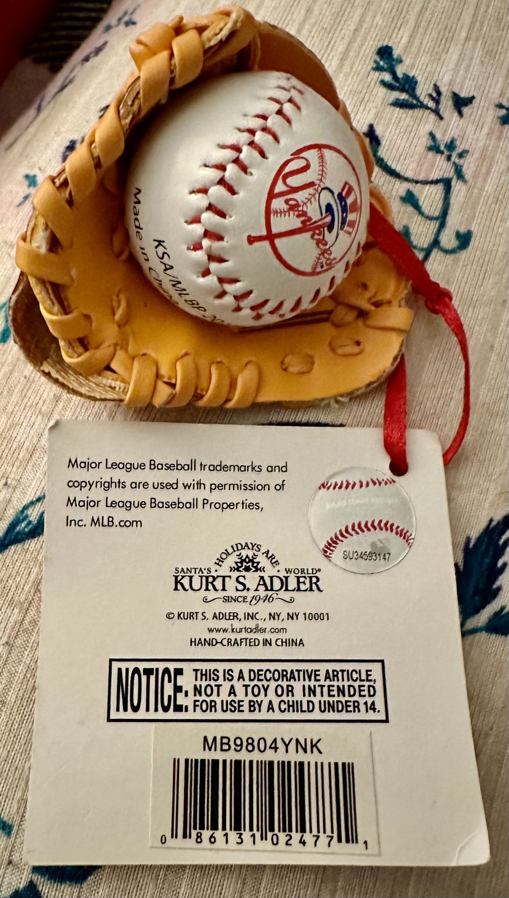 Kurt Adler Major League Baseball Yankees  ornament collectible [Barcode 086131024771] - Main Image 2