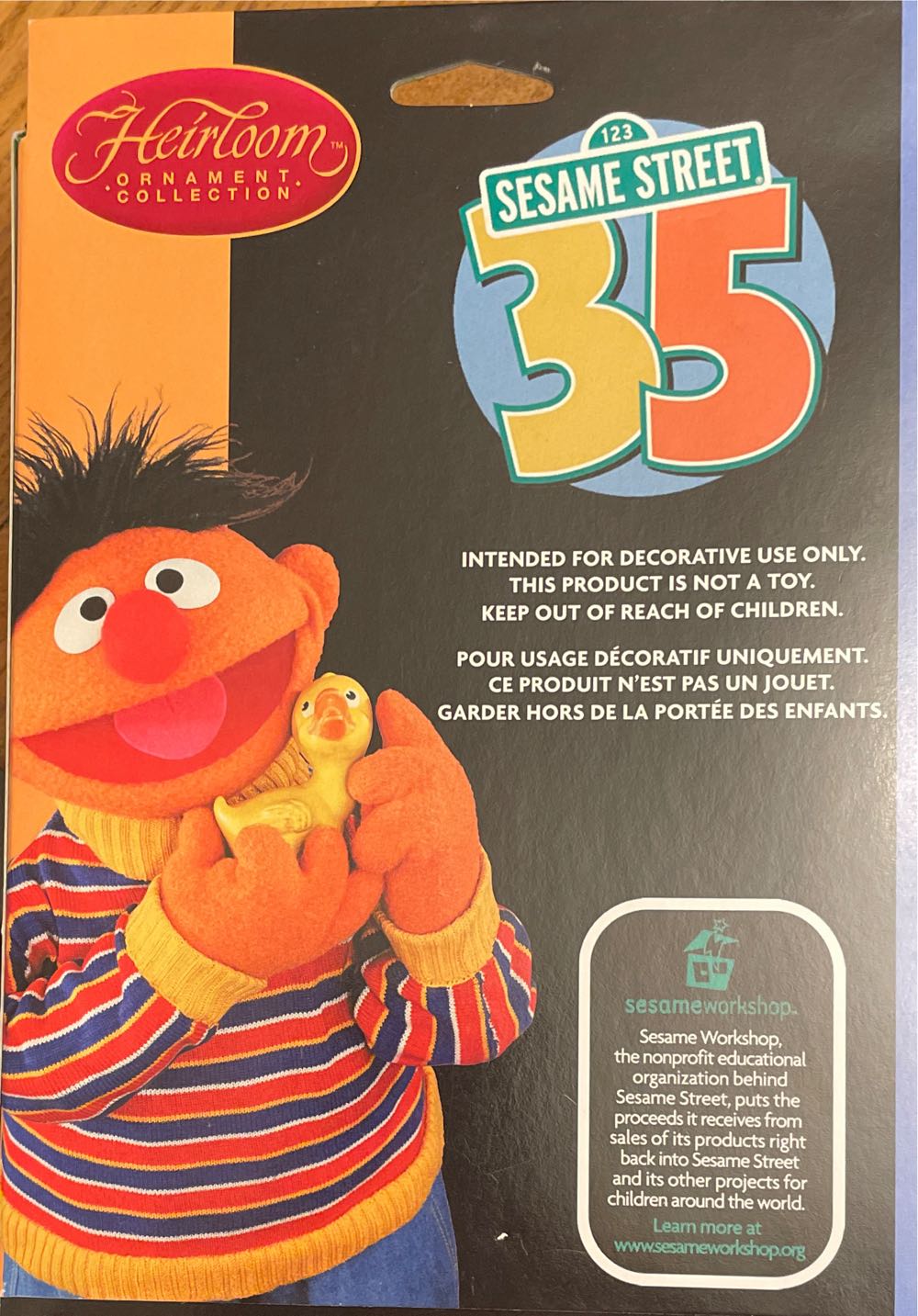 Sesame Street 35th Anniversary Christmas - Sesame Street (Muppets) ornament collectible [Barcode 661526260813] - Main Image 2