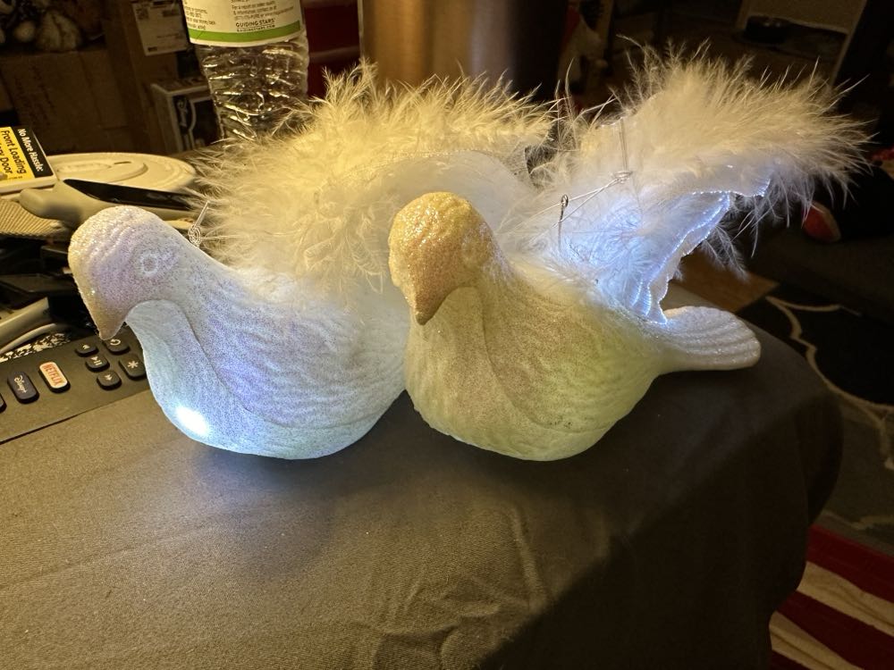 Fiber Optic Doves X2  ornament collectible - Main Image 2