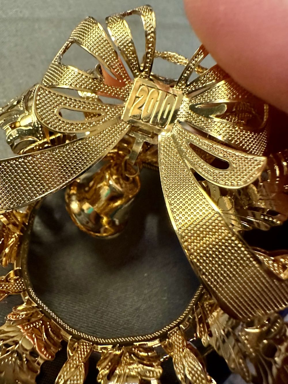 Metal 2010 Wreath With Bell  ornament collectible - Main Image 4