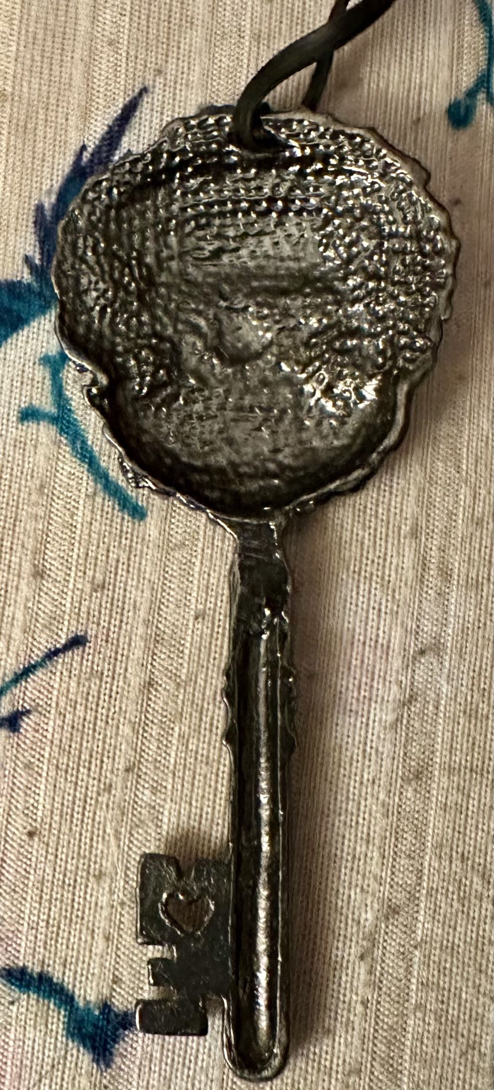 Santa’s Key  ornament collectible - Main Image 2