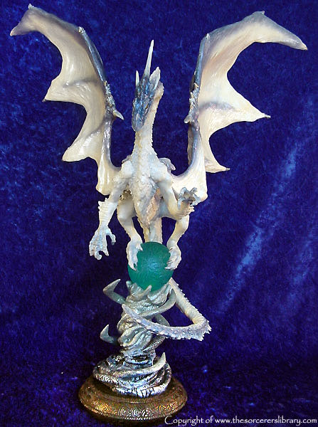 Inverted Tree Spike (Red-2 Red Reflectors)