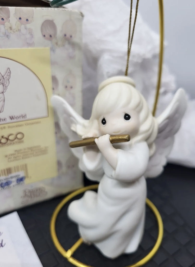 Joy To The World - Precious Moments ornament collectible - Main Image 2