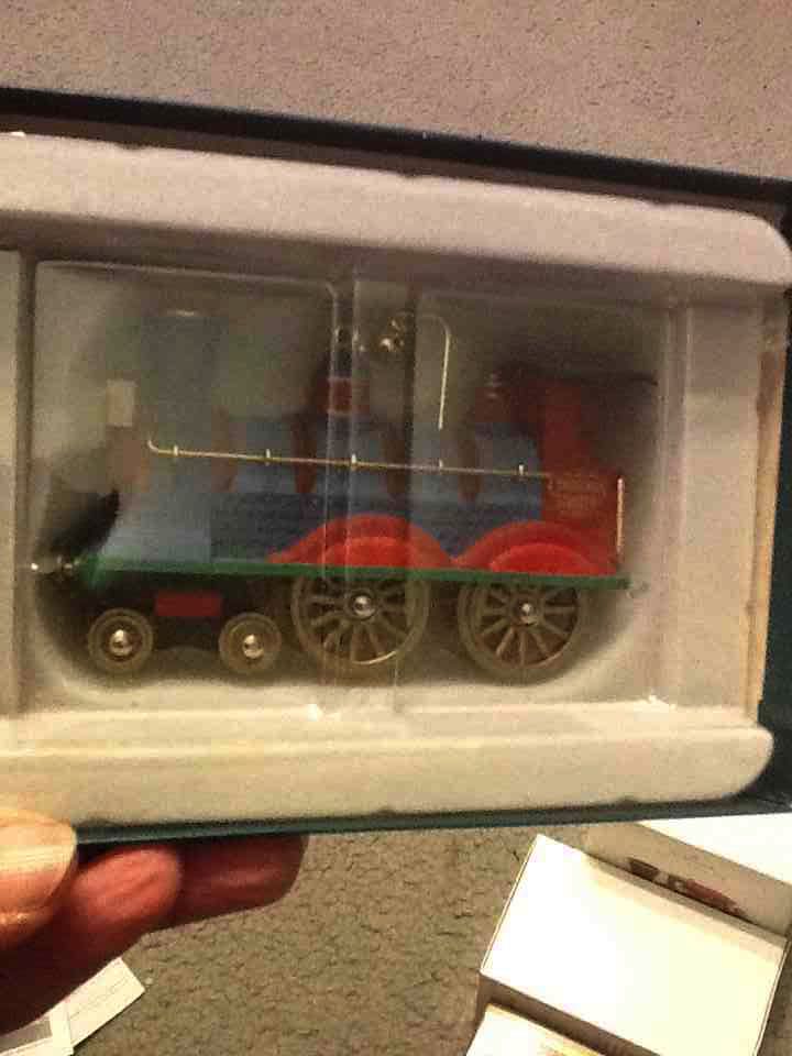 Quiditch At Hogwarts Golden Snitch Keychain