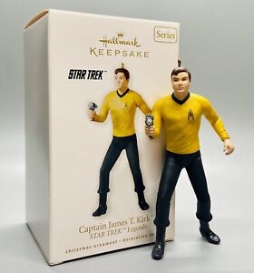 Winter Fun with Snoopy: 24: Christmas Tree