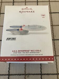 HALLMARK USS ENTERPRISE NCC-1701 STAR TREK ORNAMENT