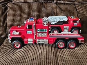 Hess Fire Truck 2015  ornament collectible [Barcode 0729071000008] - Main Image 1
