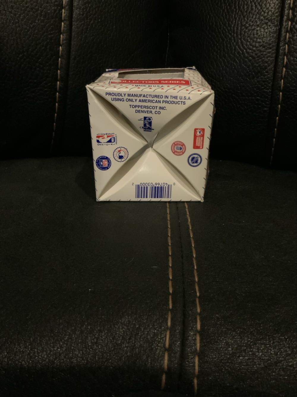 New York Yankees - Glass Ball - Sports Collectors Series (New York Yankees) ornament collectible [Barcode 040766030002] - Main Image 3