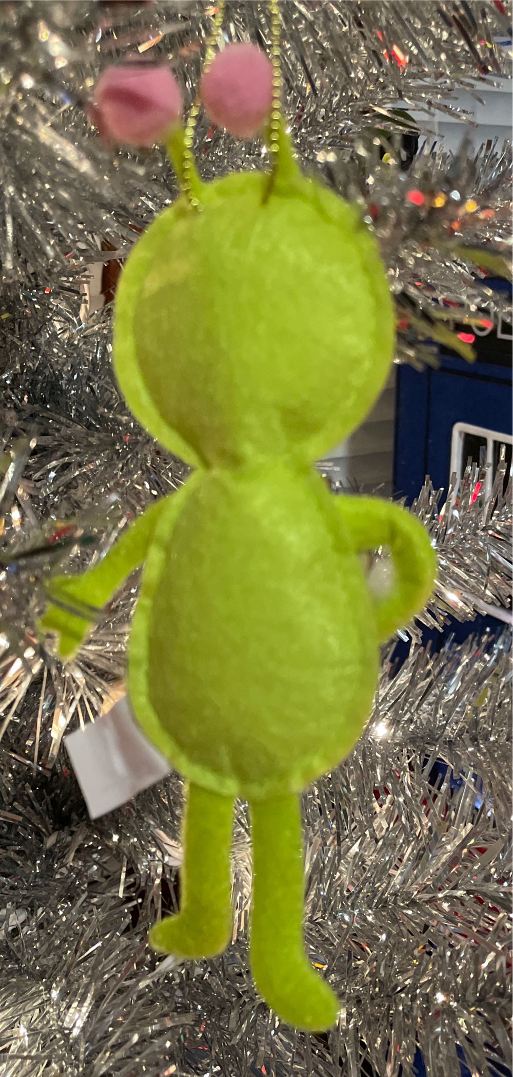 Felt Alien Ornament With Ray Gun - Aliens (Space) ornament collectible - Main Image 3