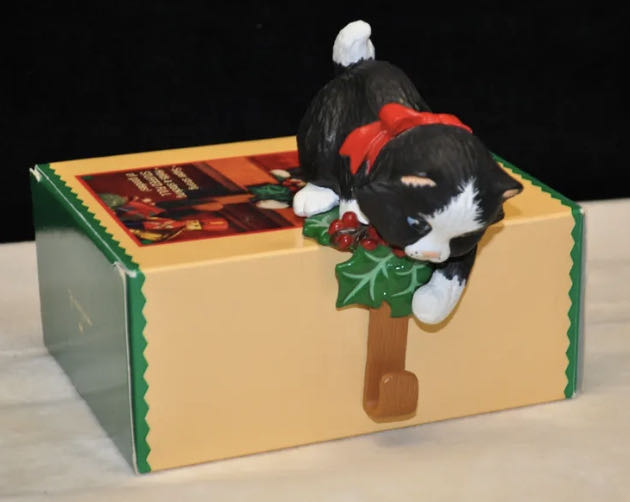 Kitty Kat Stocking Hanger - Stocking Hanger ornament collectible - Main Image 2