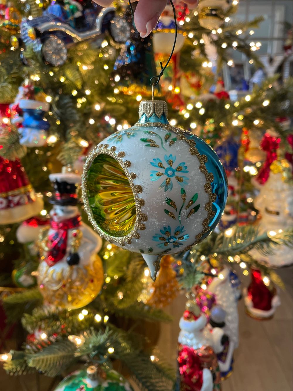 Father Christmas: 13: Caucasian