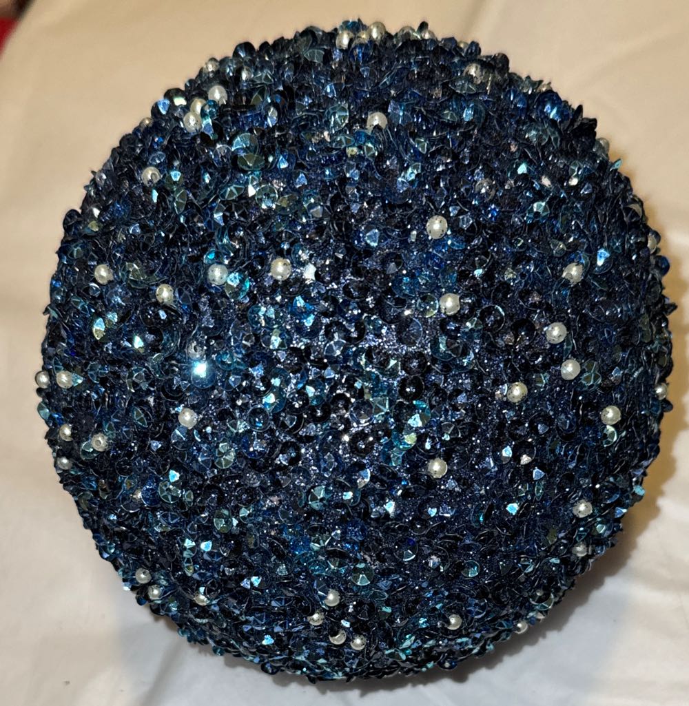 MIB 2002 Hallmark Ornament Lionel Blue Comet Passenger Car