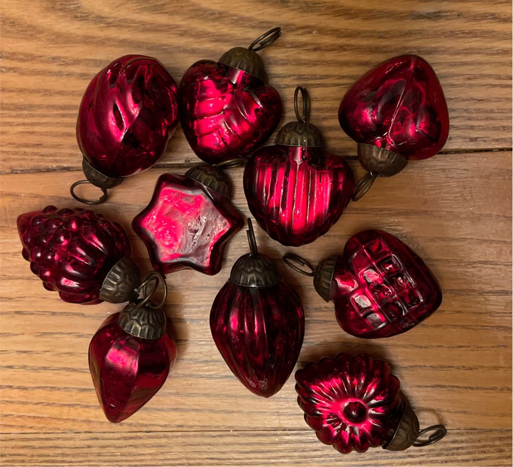 Mickey’s Holiday Parade: 05: Pluto Plays Triangle